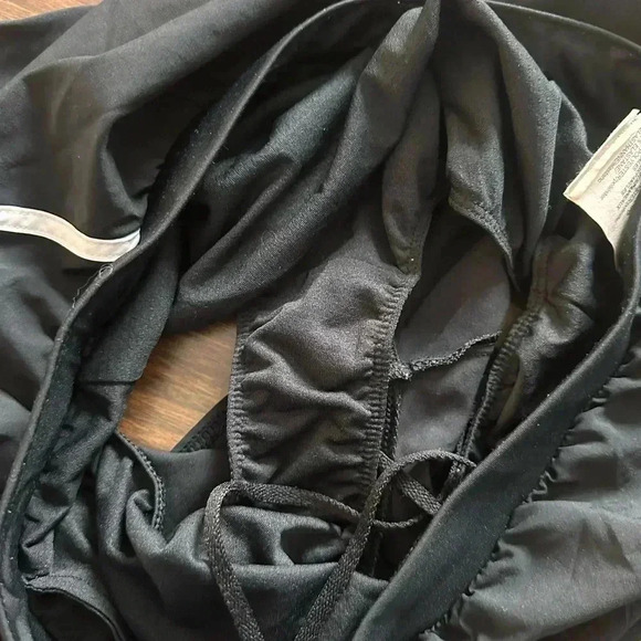 Under Armour Women’s Loose Running Shorts. Sz M. Attached Undergarment. Black - Picture 5 of 7